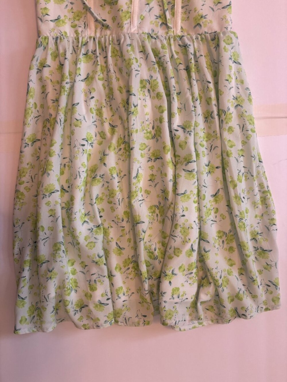 That’s So Fetch Meznin Green Floral Mini Dress NWT XXS AU 4 Cutout Party - Picture 5 of 9